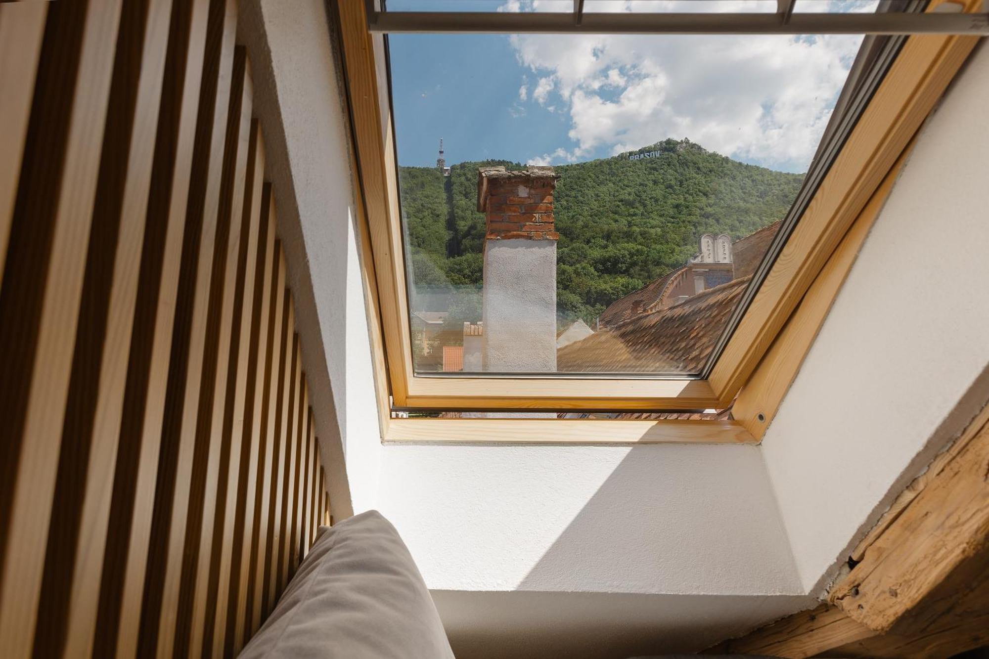 House 66 Aparthotel Braşov Eksteriør bilde