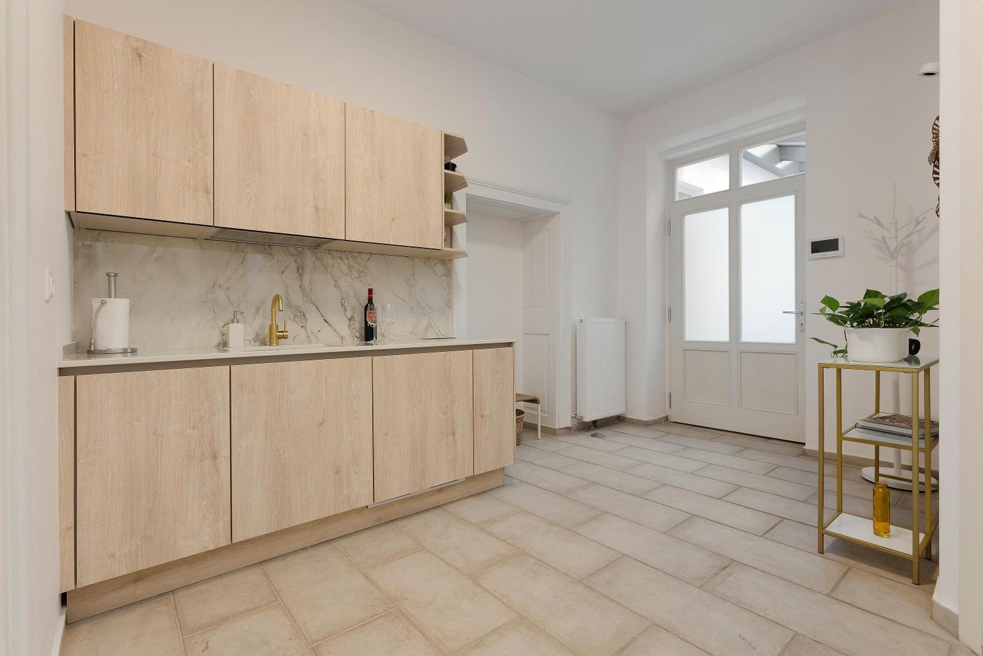 House 66 Aparthotel Braşov Eksteriør bilde