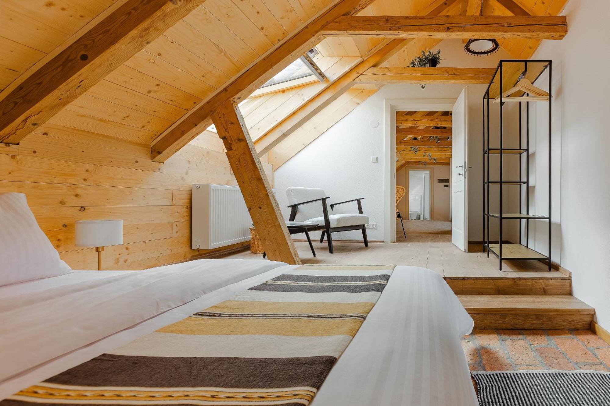 House 66 Aparthotel Braşov Eksteriør bilde